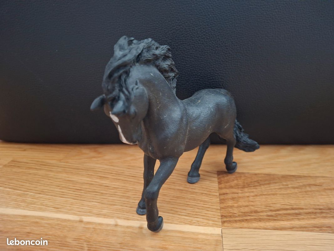 Figurine cheval frison schleich (image 2)