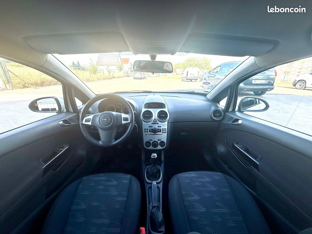 OPEL Corsa D 85 cv 3 portes Twinport RÉGULATEUR/CLIMATISATION (image 2)