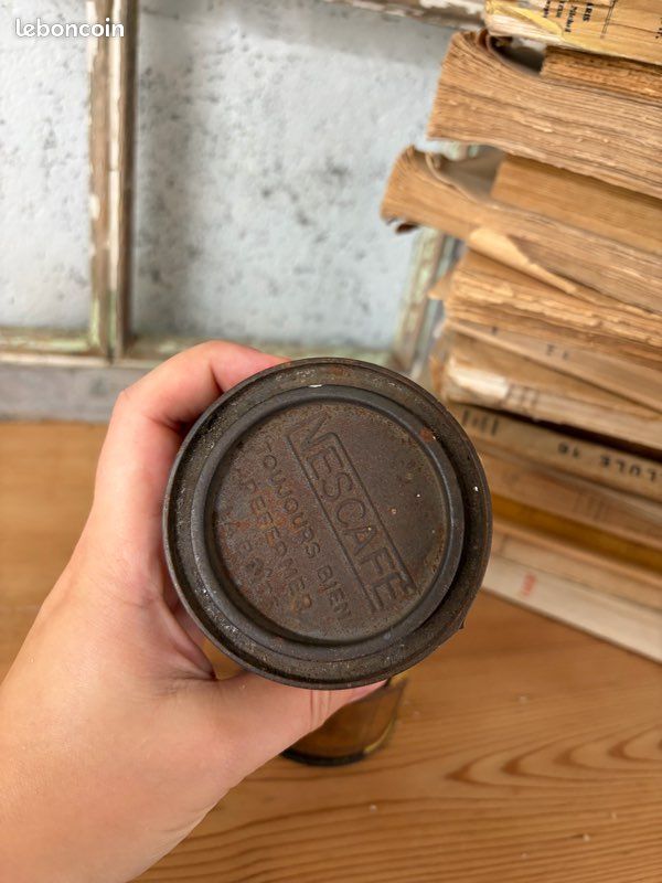 Lot de 2 anciennes boîtes de café Nescafé en métal Nestlé vintage / rétro (image 6)