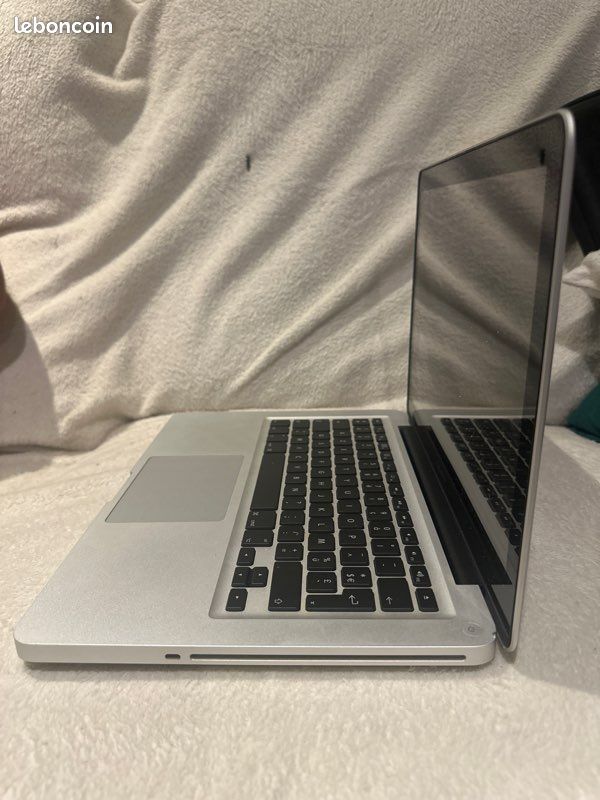 MacBook Pro 13.3 (image 2)