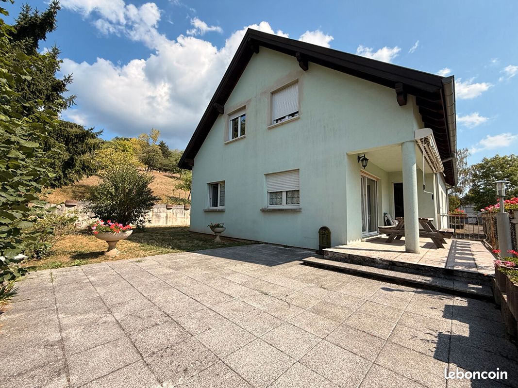 Maison 8 pièces 137 m² · à Steinbach · 137 m² · 320 000 €