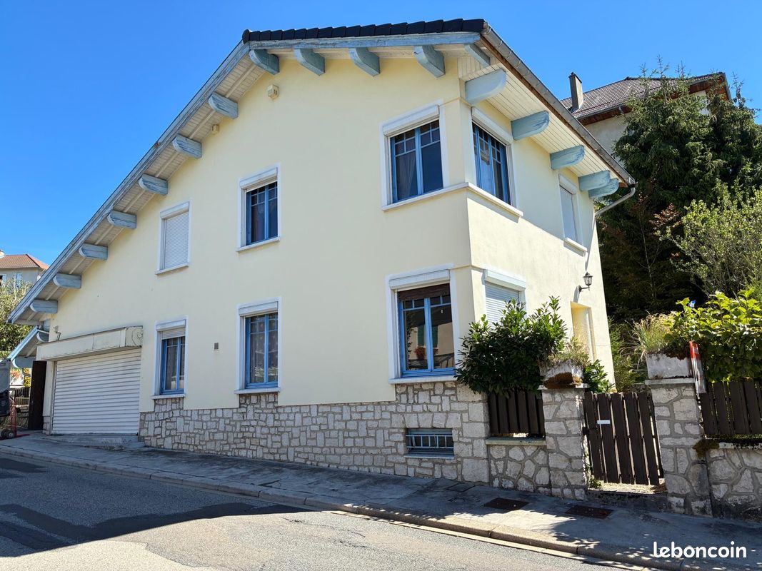 Maison 8 pièces 145 m² · à Plateau d'Hauteville · 145 m² · 230 000 €