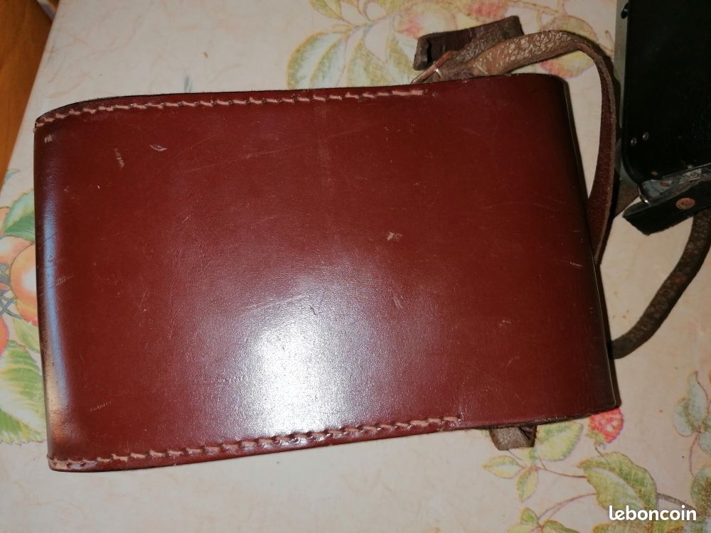 Appareil photo ancien Coronet Rapide à soufflet – avec étui en cuir (image 4)