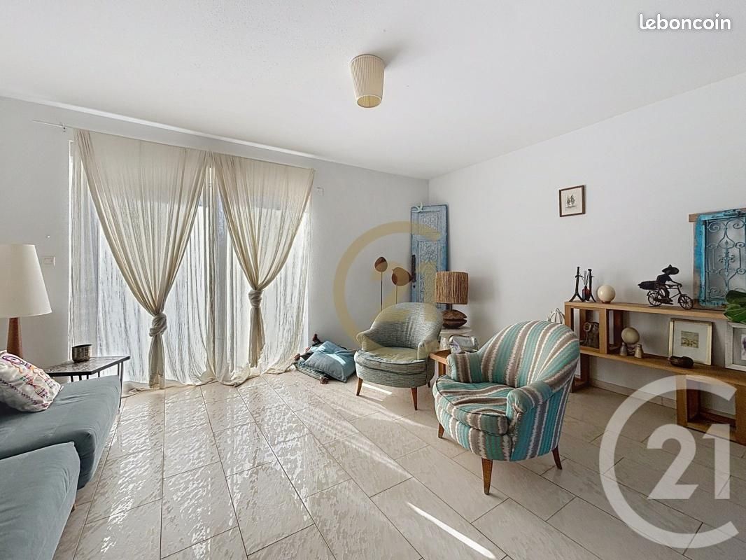 Maison 6 pièces 160 m² · à Lachapelle-sous-Chaux · 160 m² · 1 450 €/mois