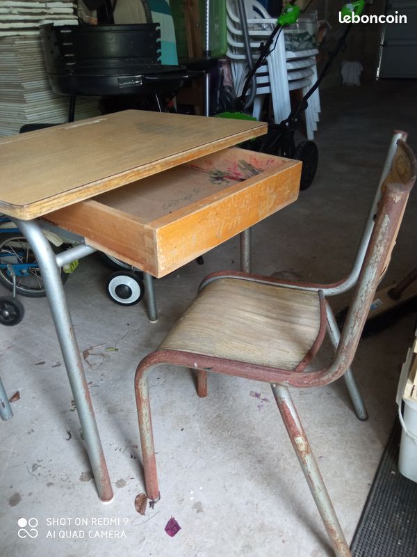 Table et chaise d'écolier (image 1)