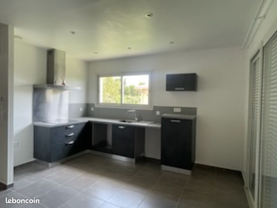 Maison 3 pièces 72 m² · à Sorbo-Ocagnano · 72 m² · 850 €/mois