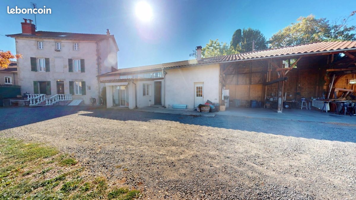 Maison 8 pièces 223 m² · à Gannat · 223 m² · 210 000 €