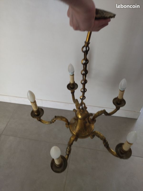 Grand lustre ancien en laiton massif – Style Louis XV – 5 branches (image 2)