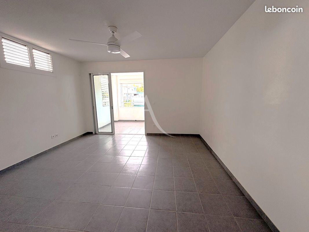 Appartement 1 pièce 33 m² · à Schoelcher · 33 m² · 700 €
