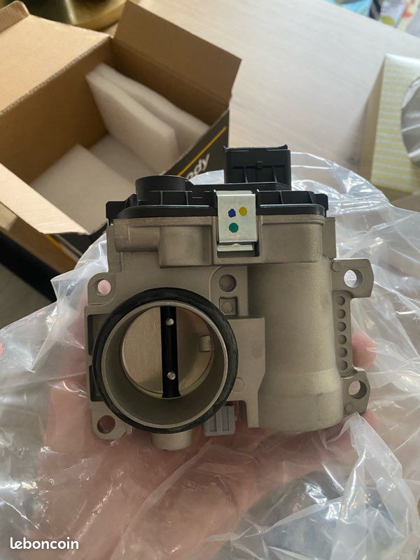 Corps papillon (throttle body) neuf Ridex 158T0070 — Renault Clio 2 1.2 essence (image 1)