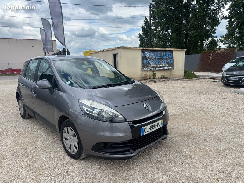 RENAULT ScénicIII Phase 2 1.5 dCi FAP eco2 95 cv (image 1)