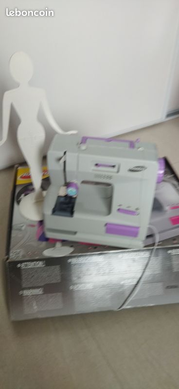 Machine à coudre (image 2)