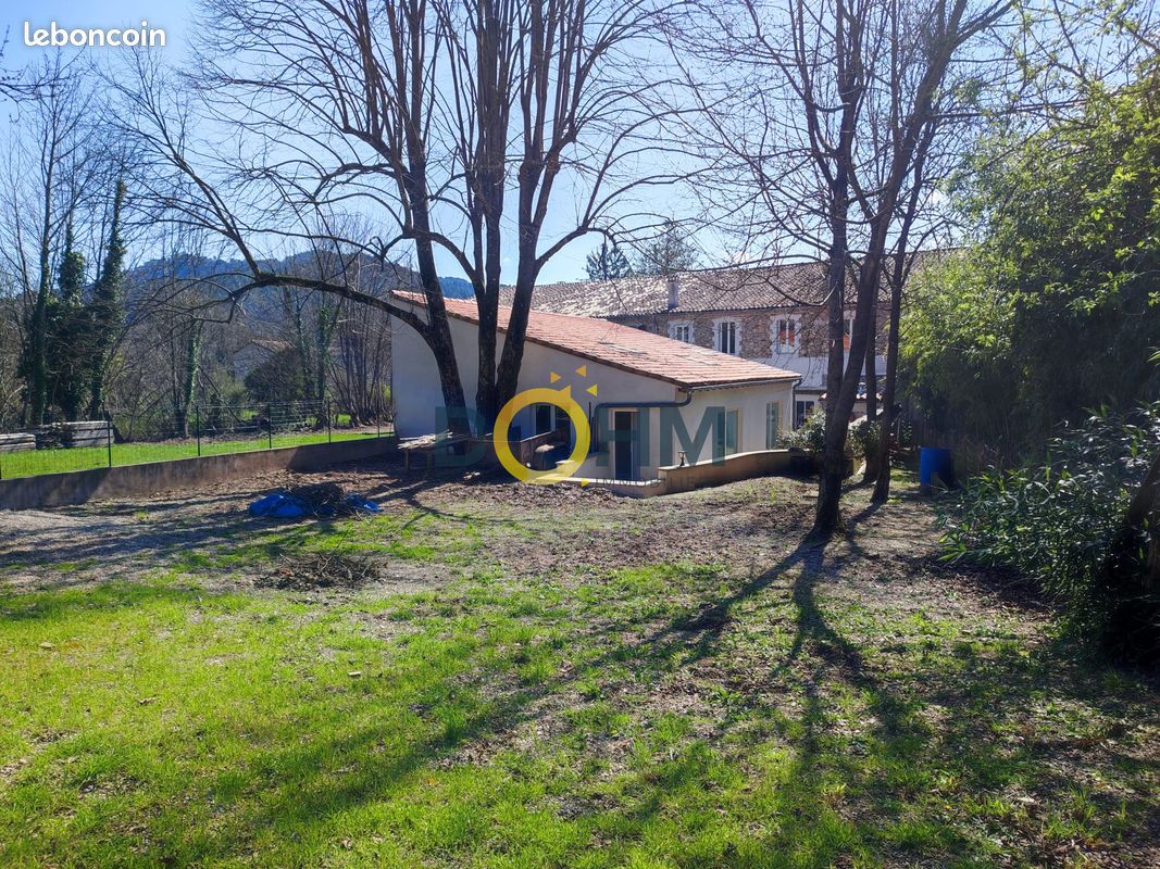 Maison 6 pièces 220 m² · à Génolhac · 220 m² · 310 000 €