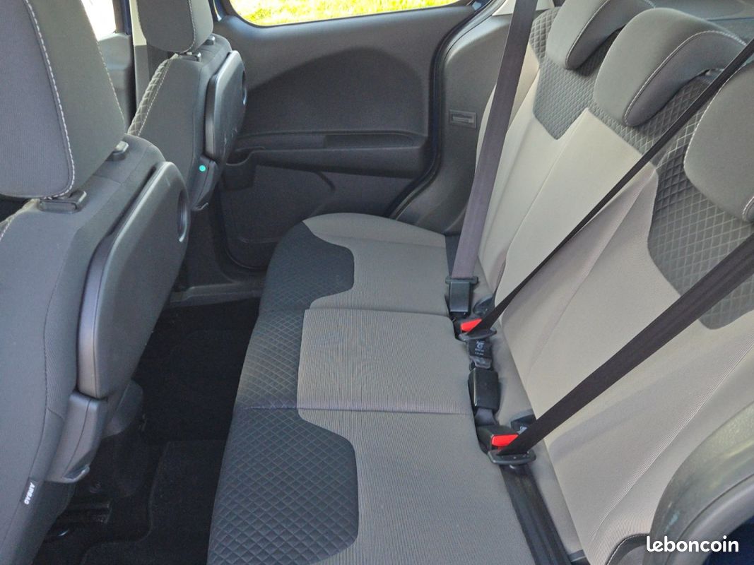 FORD TOURNEO COURIER 1.6 TDCi 95 Trend (image 5)