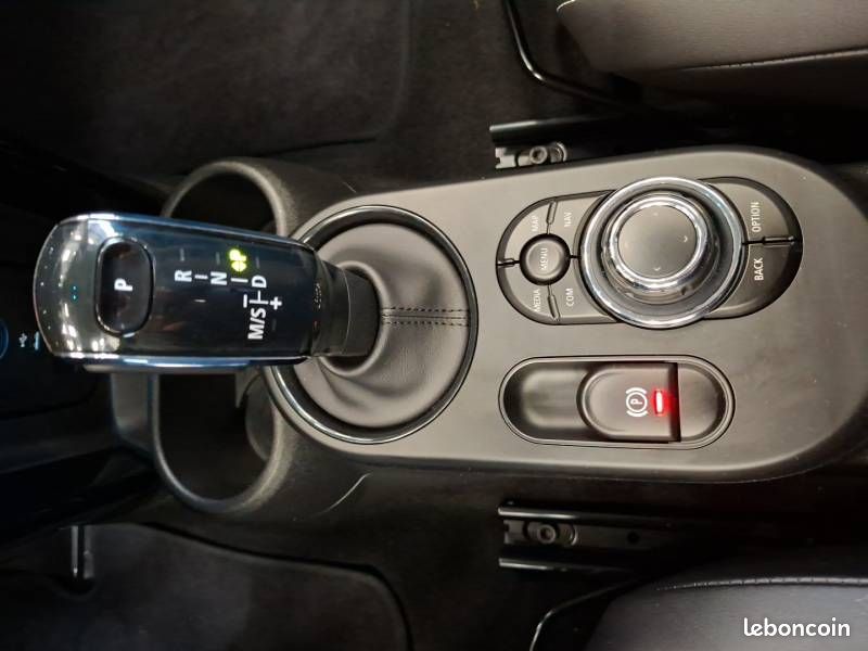 Mini Hatch 3 Portes Cooper 136 ch DKG7 Edition Camden (image 26)