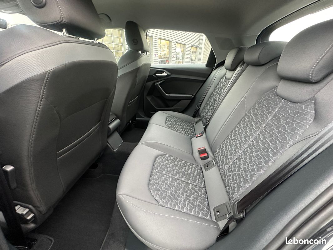 AUDI A1 Sportback 30 TFSI 116 ch S tronic 7 Design (image 18)