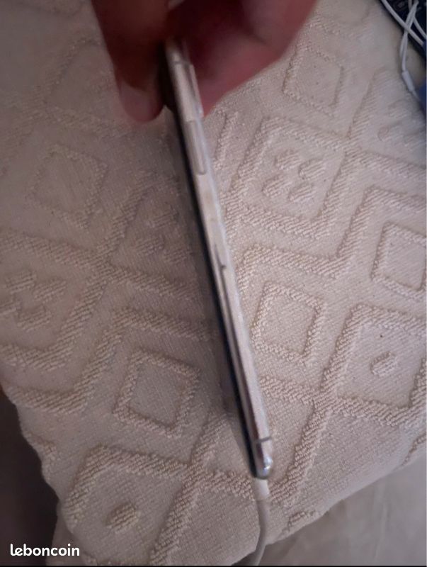 Iphone X 64GO (image 3)