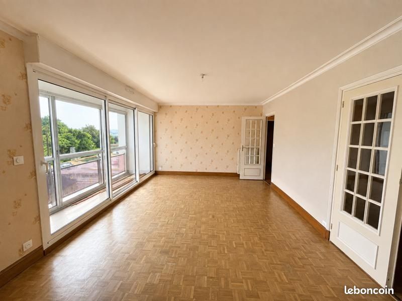 Appartement 5 pièces 109 m² · à Brest · 109 m² · 990 €