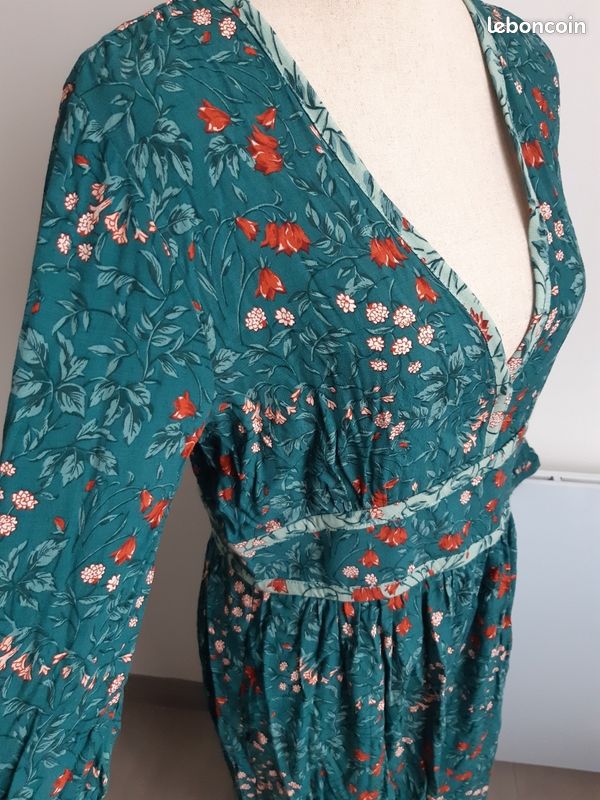 Robe fleurie avec manches 123 T40 neuve Vêtements