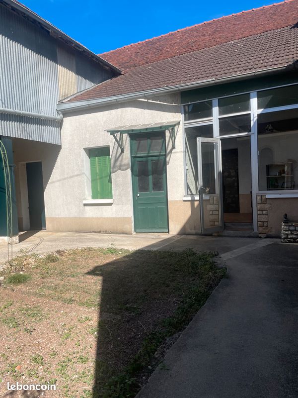 Maison 3 pièces 92 m² · à Tronchoy · 92 m² · 82 000 €