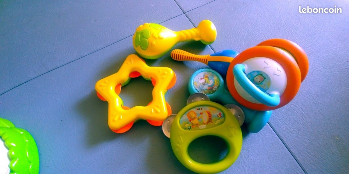 Lot instruments de musique bébé (image 1)