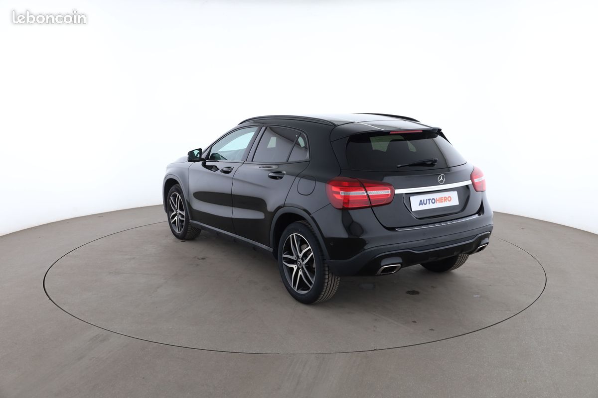 Mercedes-Benz GLA 250 Sensation 7G-DCT 211 ch (image 2)