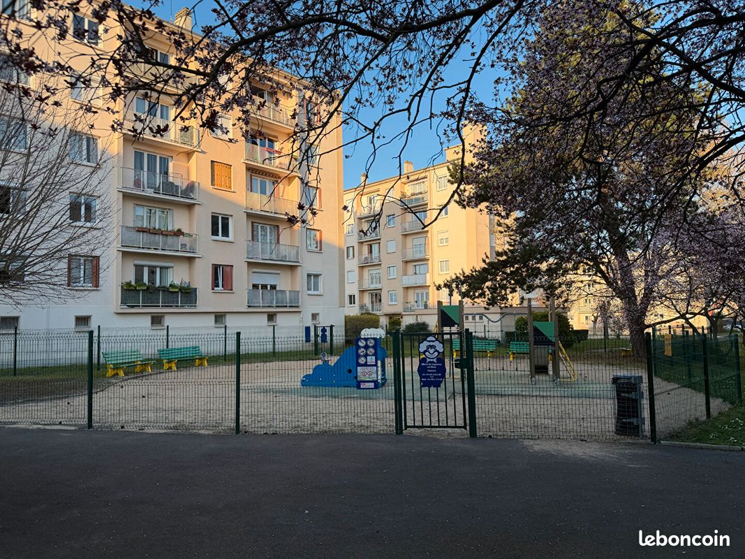 Appartement 3 pièces 45 m² · à Conflans-Sainte-Honorine · 45 m² · 145 000 €