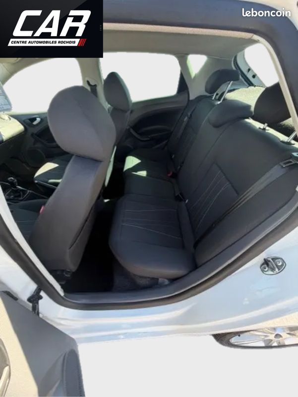 Seat Ibiza 1.4 16 V 85 cv "Style Copa" 5 Portes (image 10)