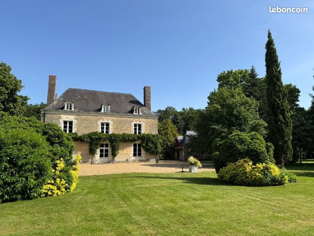 Maison 10 pièces 518 m² · à Segré-en-Anjou Bleu · 518 m² · 1 250 000 €