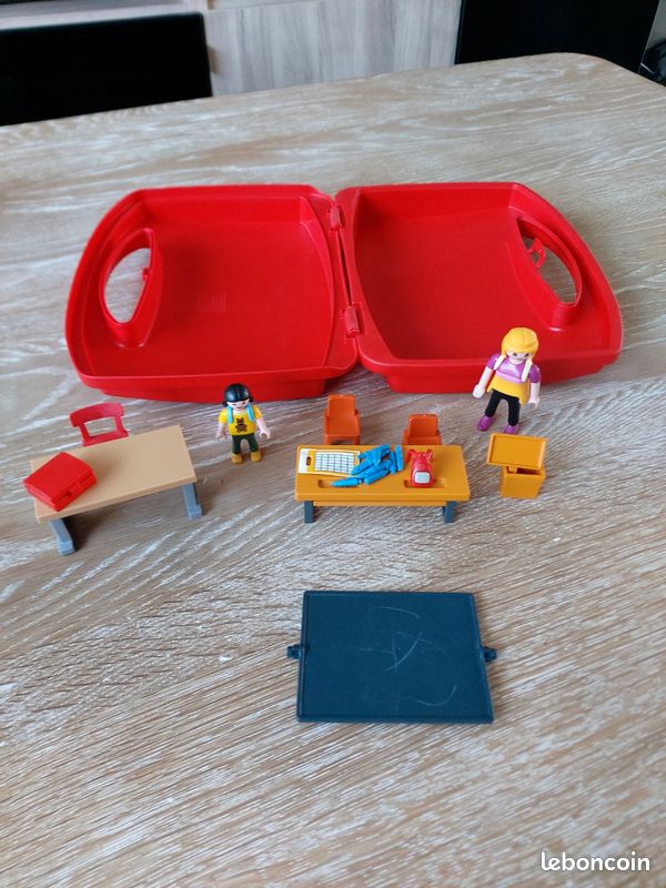 Playmobil city life valisette maîtresse et écoliers (image 1)