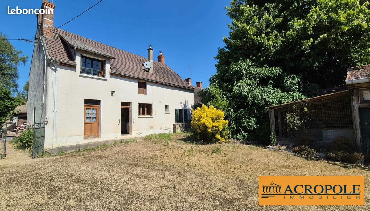 Maison 9 pièces 156 m² · à Cernoy-en-Berry · 156 m² · 85 000 €