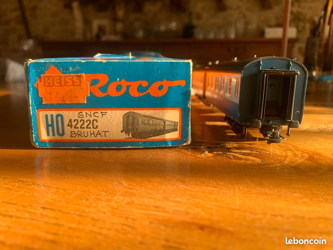 Voiture de voyageurs Bruhat SNCF 'Modèle Roco H0 4222B' - Fabriqué en