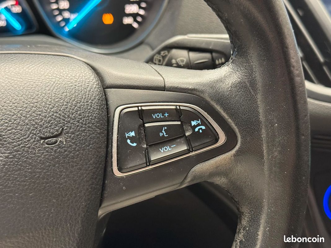 Ford KUGA Executive / CarPlay (image 24)