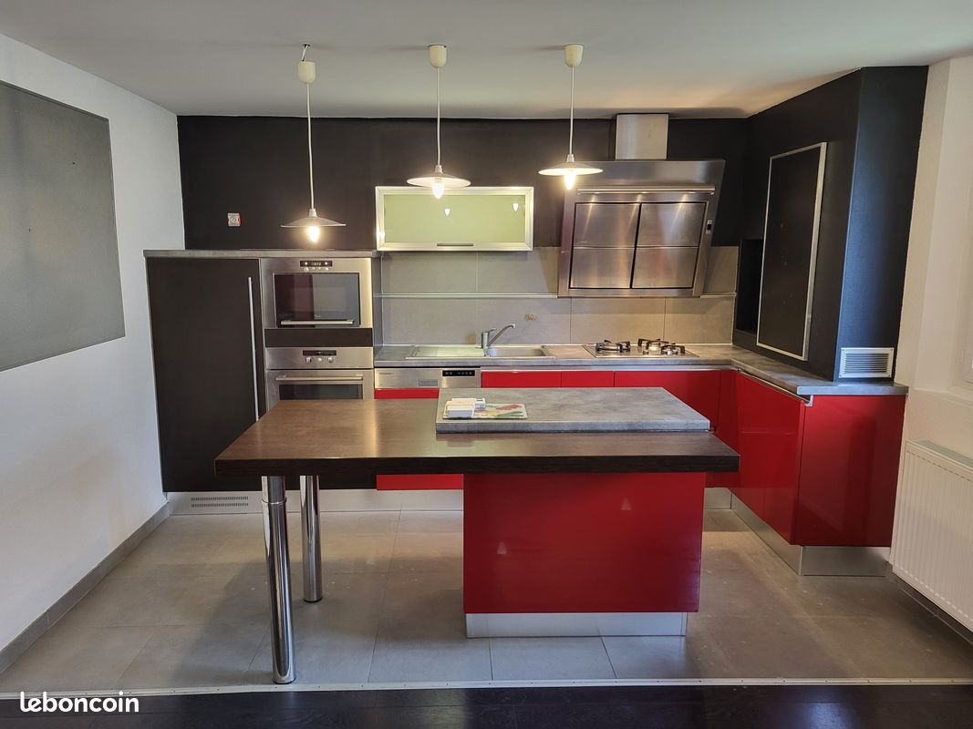Appartement 3 pièces 79 m² · à Decazeville · 79 m² · 82 000 €