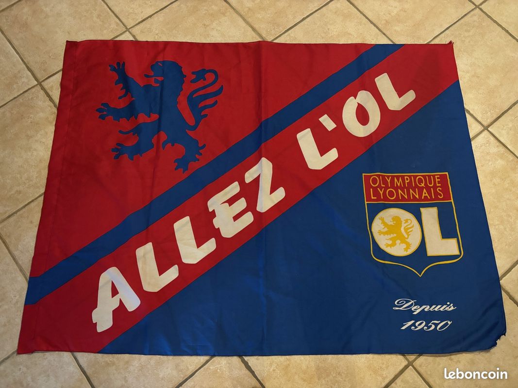 Grand Drapeau OL Olympique Lyonnais Le Doublé 2008 Vintage Supporter