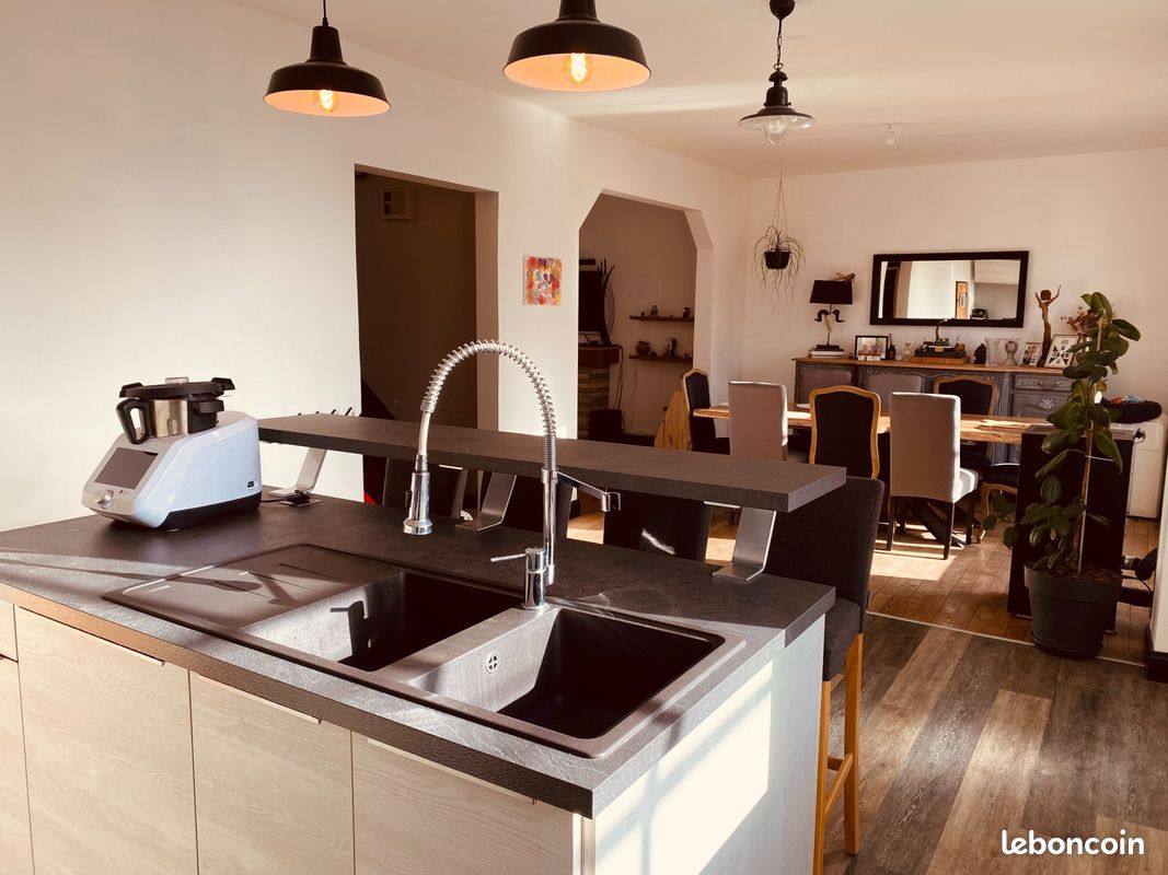 Maison 6 pièces 123 m² · à Saint-Céré · 123 m² · 212 000 €