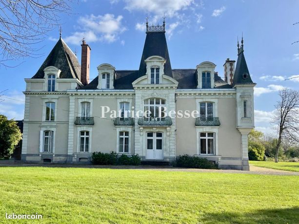 Château 20 pièces 600 m² — 1