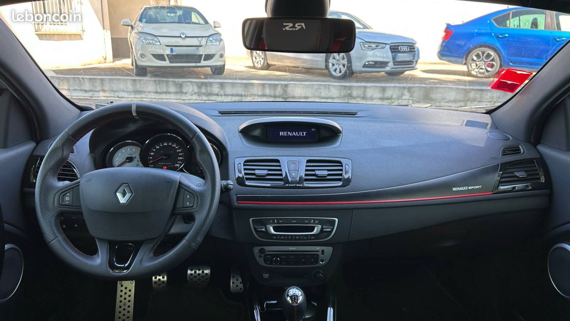 Renault Mégane III Coupé 2.0 16V 265cv RS 1er Main garantie 12 mois (image 7)