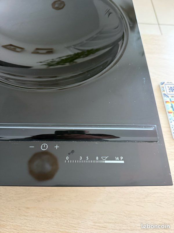 Table de cuisson induction Wok encastrable AEG HC451500EB + Poêle Wok inox – Très bon état (image 7)