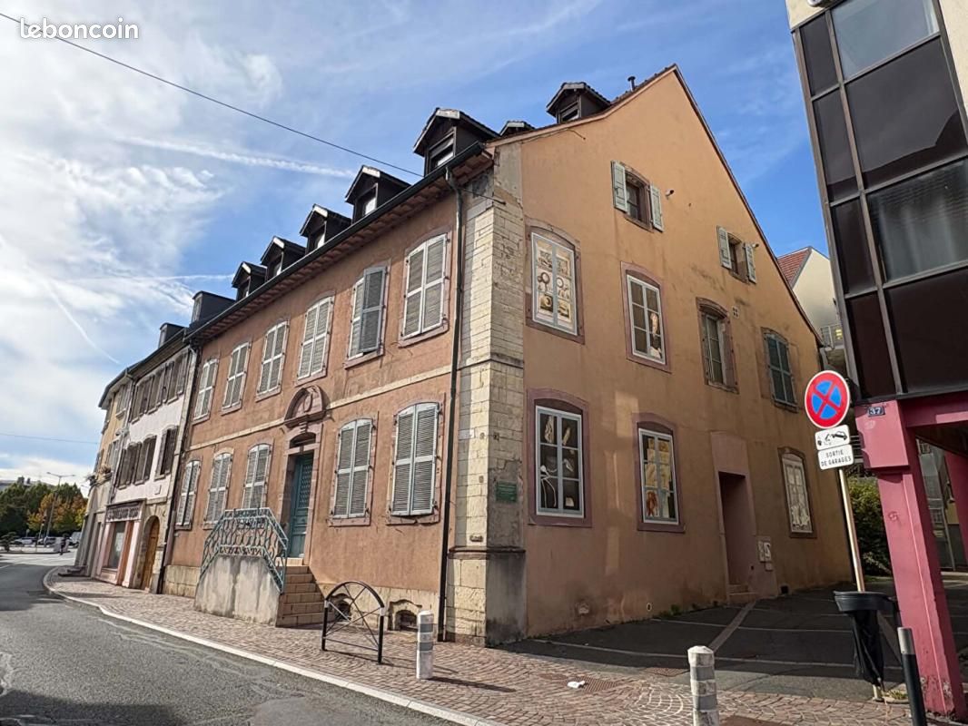 Immeuble 364 m² · à Montbéliard · 364 m² · 399 000 €