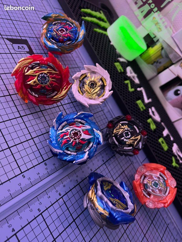 Lot De Toupies Beyblade Burst Hasbro - Occasion - Pour Enfants 5-7 Ans