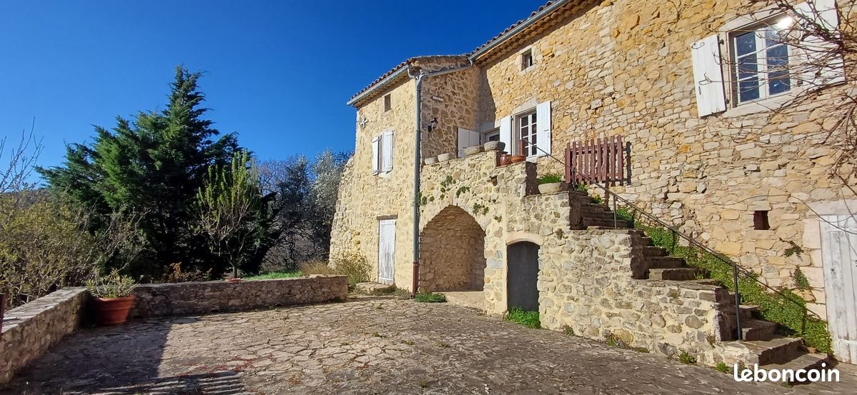 Maison 6 pièces 120 m² · à Gras · 120 m² · 325 000 €