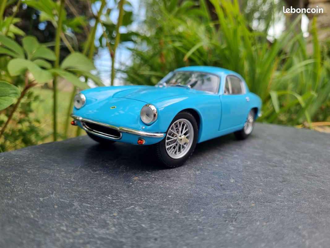 Driving a 1961 Type 14 Lotus Elite - Media