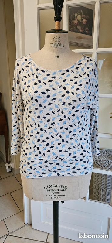 Blouse Caroll Taille 38 – Occasion En Très Bon état – Couleur Grise – Style Décontracté Femme