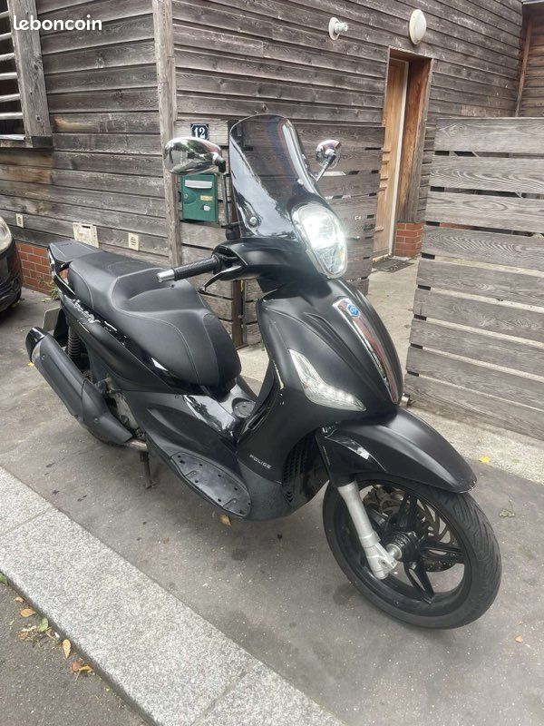 Sport Touring Beverly 350 Police Prezzo 350 Sport Touring Piaggio