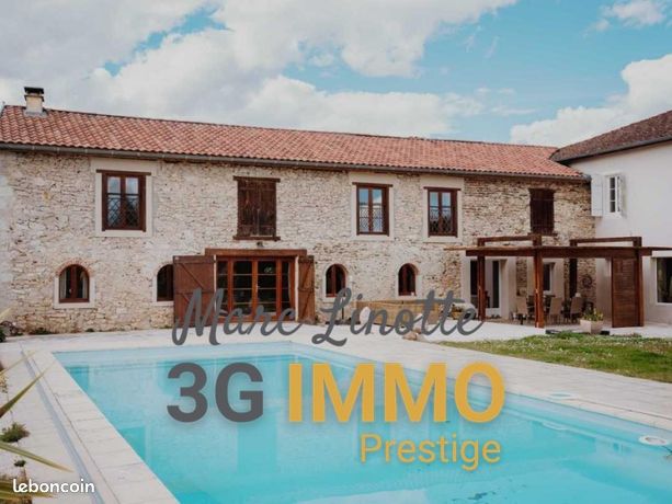 Maison 10 pièces 453 m²