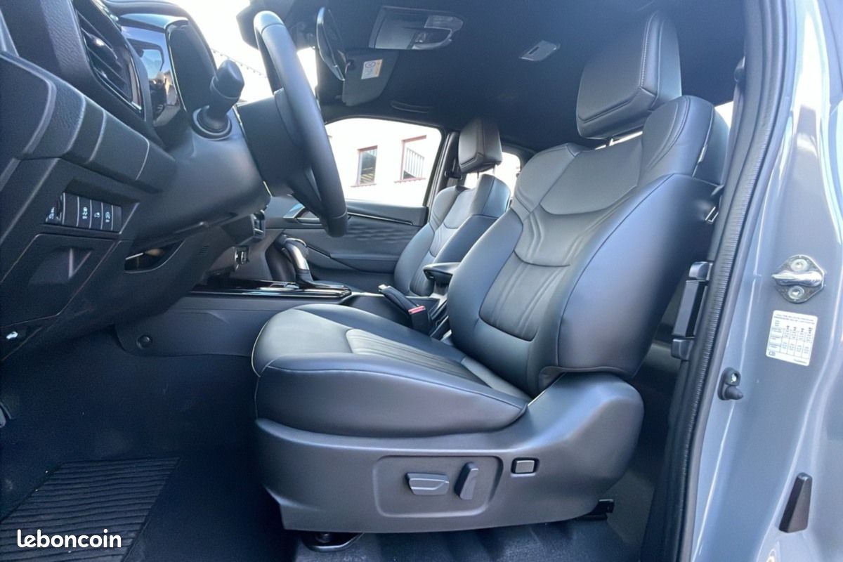 Isuzu D-max 2.2 TD 164 SPACE NITRO SPORT A/T8-8% (image 5)