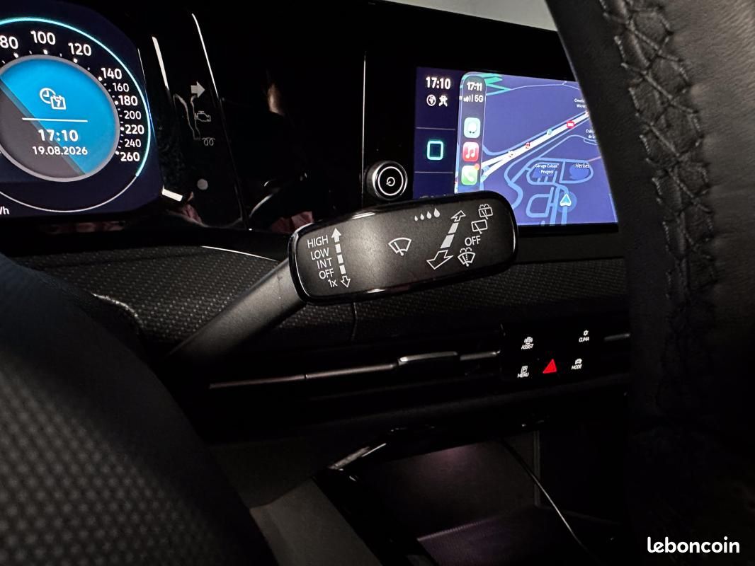 Volkswagen Golf 8 R-LINE 1.5 TSI 130CH JA18 ALCANTARA SPORT CARPLAY REGUL ACC DIGITAL COCKPIT 1⁰MAIN (image 29)