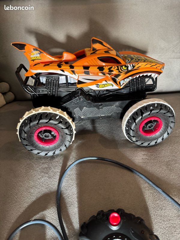 Voiture télécommandée Tiger Shark Hot Wheels Jeux Jouets