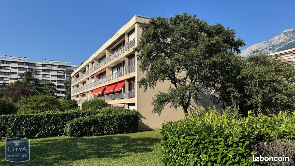 Appartement 5 pièces 105 m² · à Échirolles · 105 m² · 215 000 €
